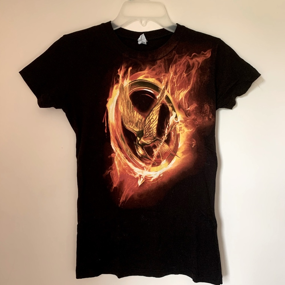 Hunger Games Mockingjay Pin T-Shirt - Picture 2 of 4